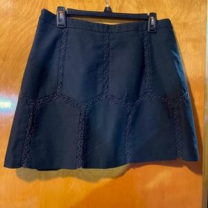 Banana Republic, size 12, black skirt, zipper side, no stretch. 0018